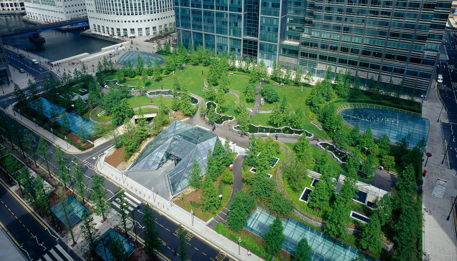 Canary Wharf Public Realm + Urban Infrastructure SOM