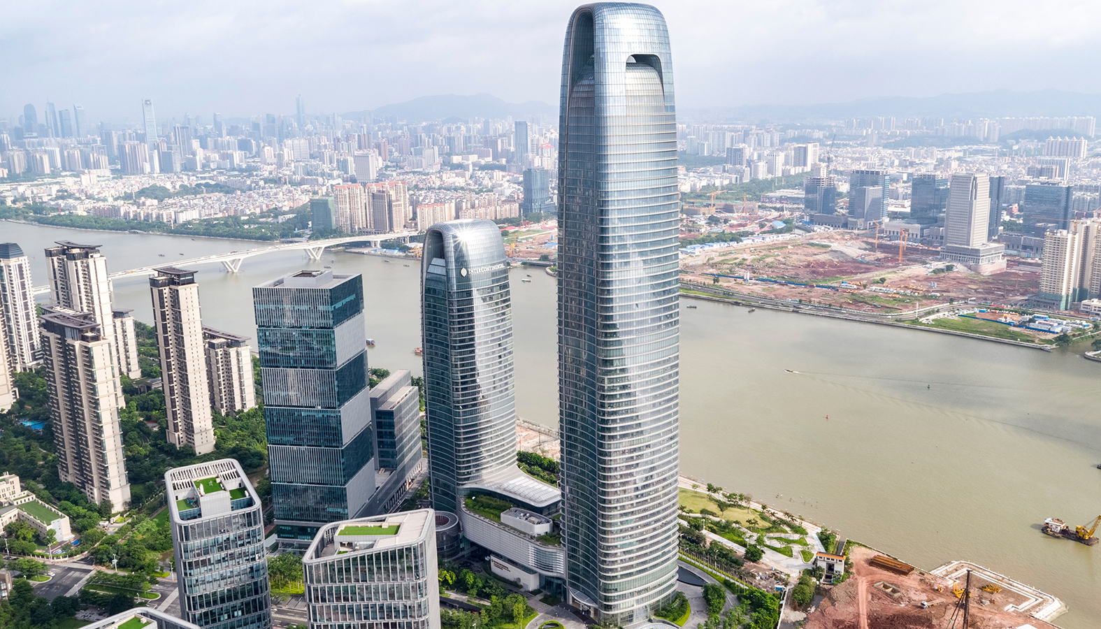 Poly Skyline Plaza SOM