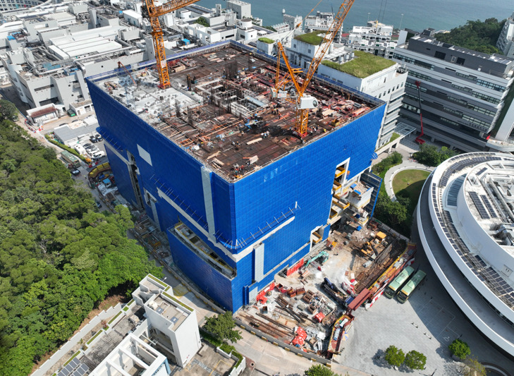 topping out aerial construction photo of HKUST