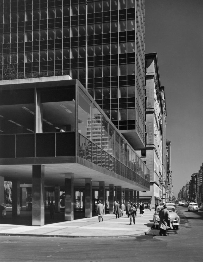 Slide 7 of 10, Lever House